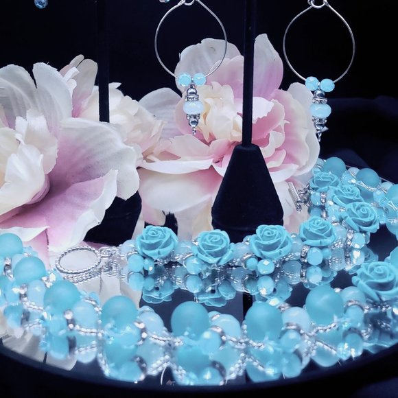 Turquoise Ice & Roses 3pc Jewelry Set,  Sterling Silver w/Glass & Crystal Beads - Picture 8 of 15